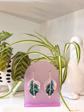 Load image into Gallery viewer, 'PINK PRINCESS' - Large Leaf